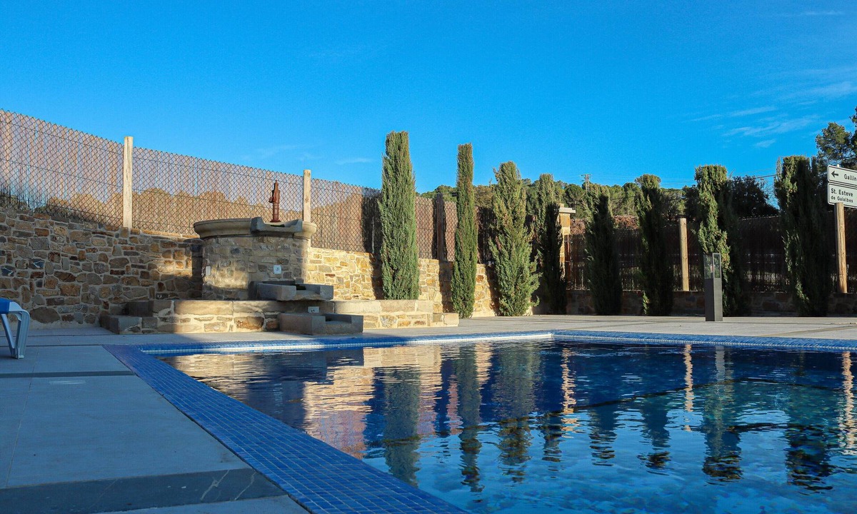 Vilademuls Villa | Country House 'Mas Manosa' with Mountain View, Wi-Fi and Air Conditioning