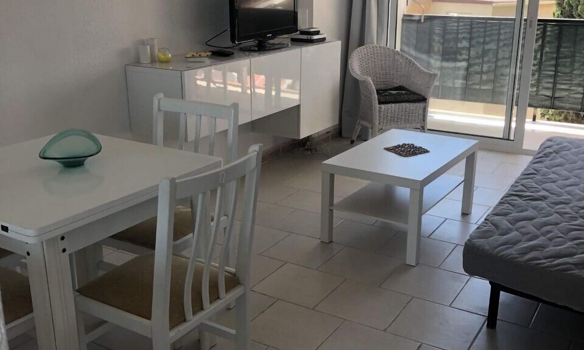 Torremolinos Apartment | Cozy apartment in Torremolinos beach