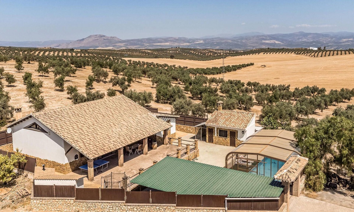 Salar House | Cozy home in Salar with indoor swimming pool
