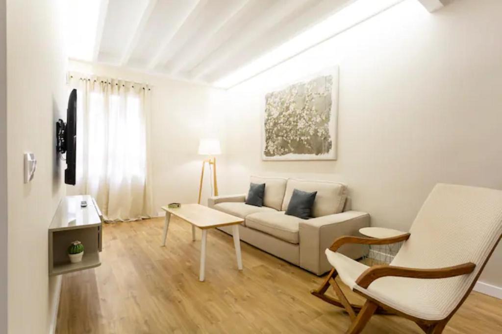 La Missio Apartment | Cream homes La Rambla, TURISMO DE INTERIOR