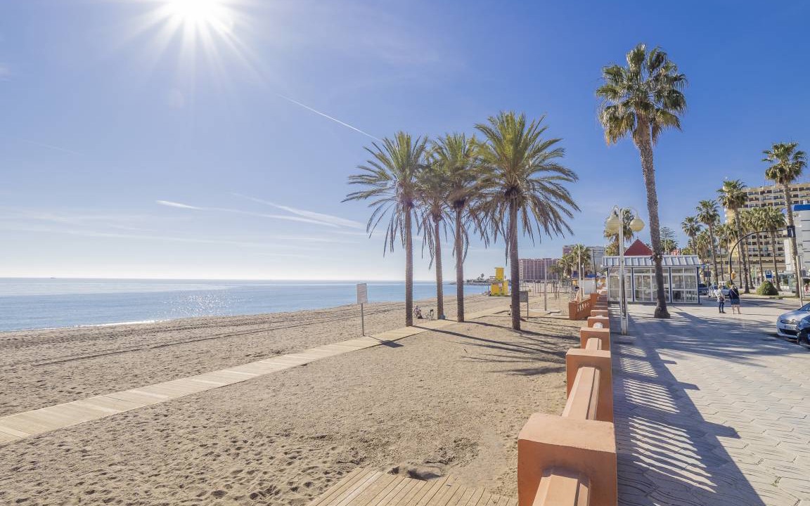 Torrequebrada Apartment | Cubo's Alvaro Benalmadena Beach & free parking