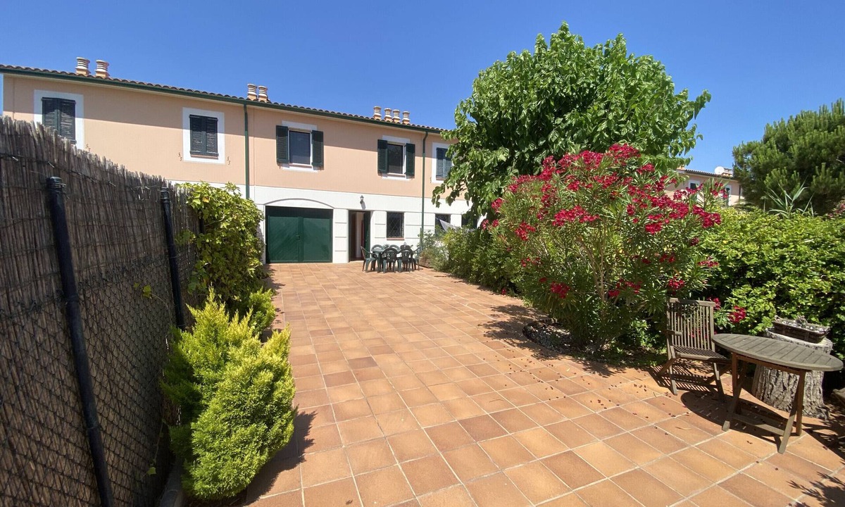 Mas Pinell Ski Chalet | Daró 3D 56 - 50m from the beach, with pool
