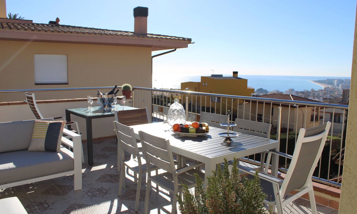 Blanes House | DESIGN House Panorama Beach/pool with Spa Jacuzzi 5 bedrooms plus a loft.