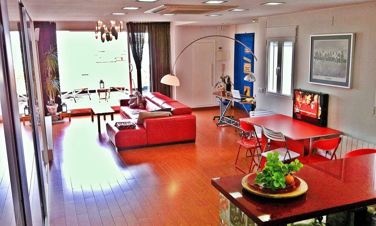 Nou Moles Apartment | Design loft + wifi + sunny terrace
