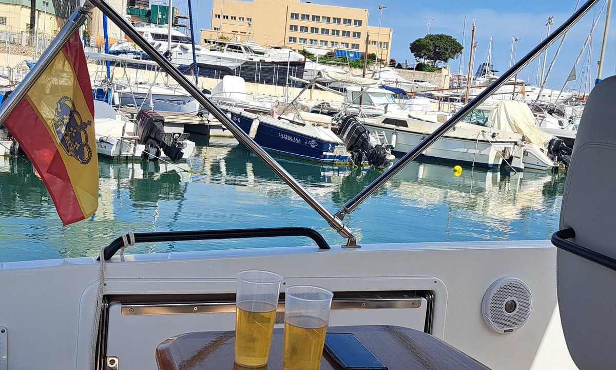 Mahon Boat Rental | Duerme Bajo las Estrellas del mar y Vive tu Experiencia🌜🛥