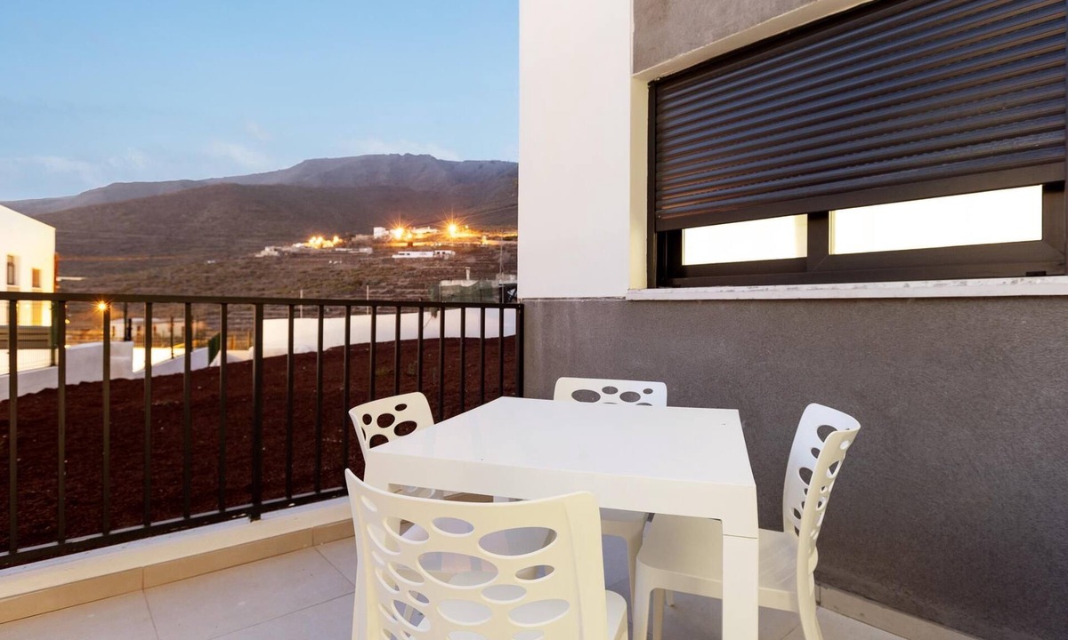 Adeje Apartment | Edificio Korner, Bright And Modern Apartment With Mountain View