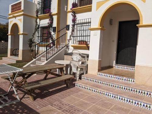 San Miguel de Salinas Apartment | El Mirador, Villamartin, Refurbished,cot to hire, WIFI, pool, parking