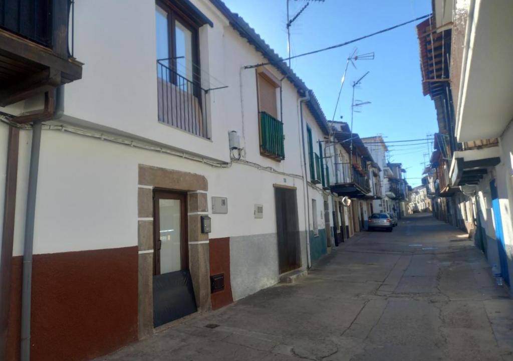Aldeanueva del Camino Apartment | El Mullaero