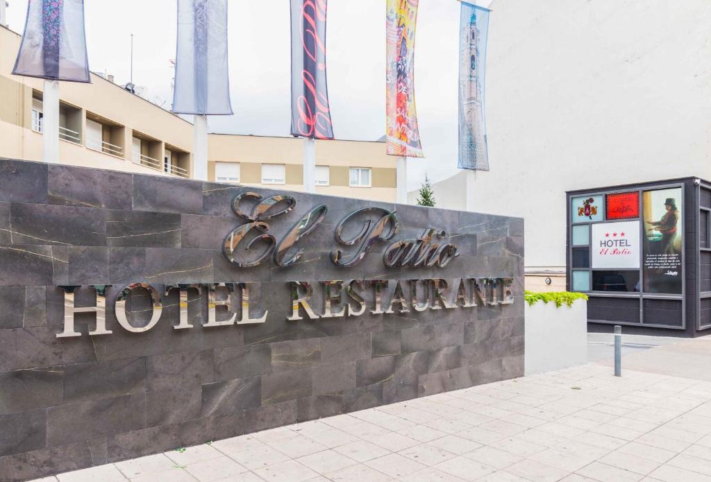 La Almunia de Dona Godina Hotel | El Patio