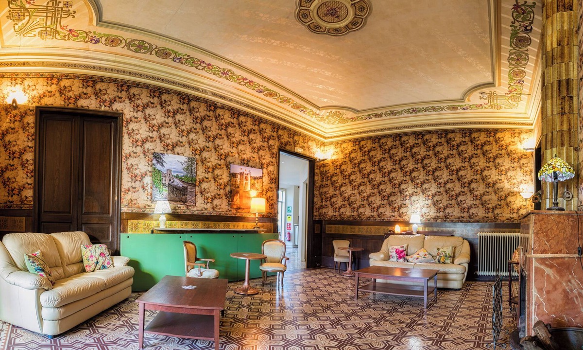 Besalu Hotel | Els Jardins De La Martana