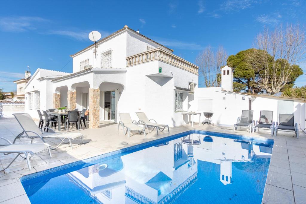 Empuriabrava House | Empurialola -Preciosa casa con piscina cerca del mar en Empuriabrava- 131