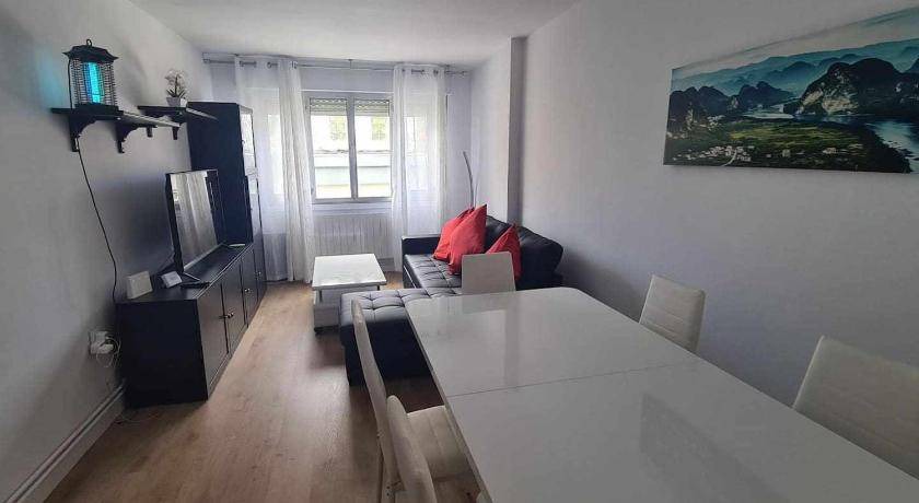 San Vicente de la Barquera Apartment | 114 m² Apartment ∙ 3 bedrooms ∙ 7 guests
