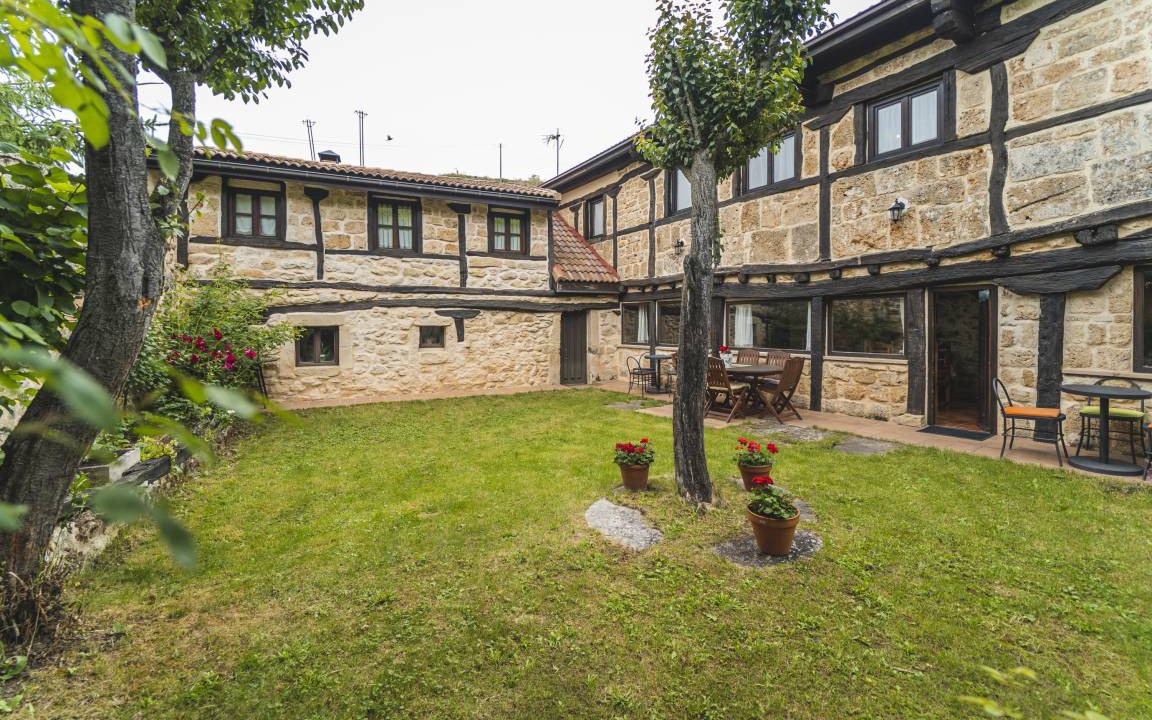Villallano House | 200 m² House ∙ 5 bedrooms ∙ 11 guests