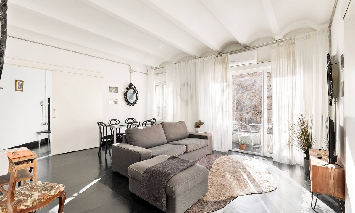 El Camp de l'Arpa del Clot Apartment | Eulalias Lodges Barcelona