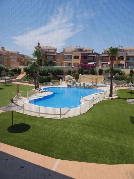 Caserio Los Tarquinos Apartment | Excelente Duplex en Altaona golf resort-piscinas