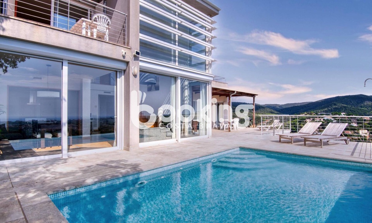 Rio d'Oro Villa | Exclusive villa with sea views in Costa Brava