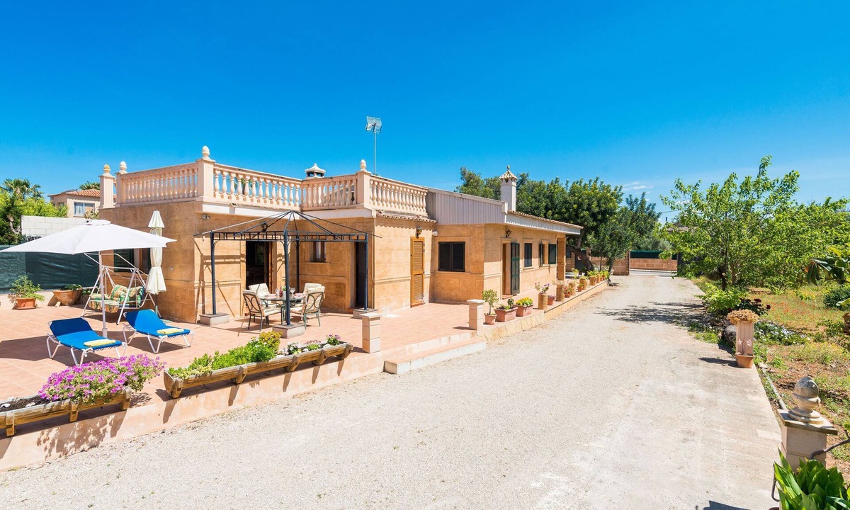 Villa Ses Llegitimes | Es Garrovers
