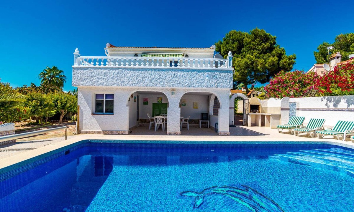 Quesada Villa | Family Villa Santander 4 beds, 3 baths - 8 people Ciudad Quesada