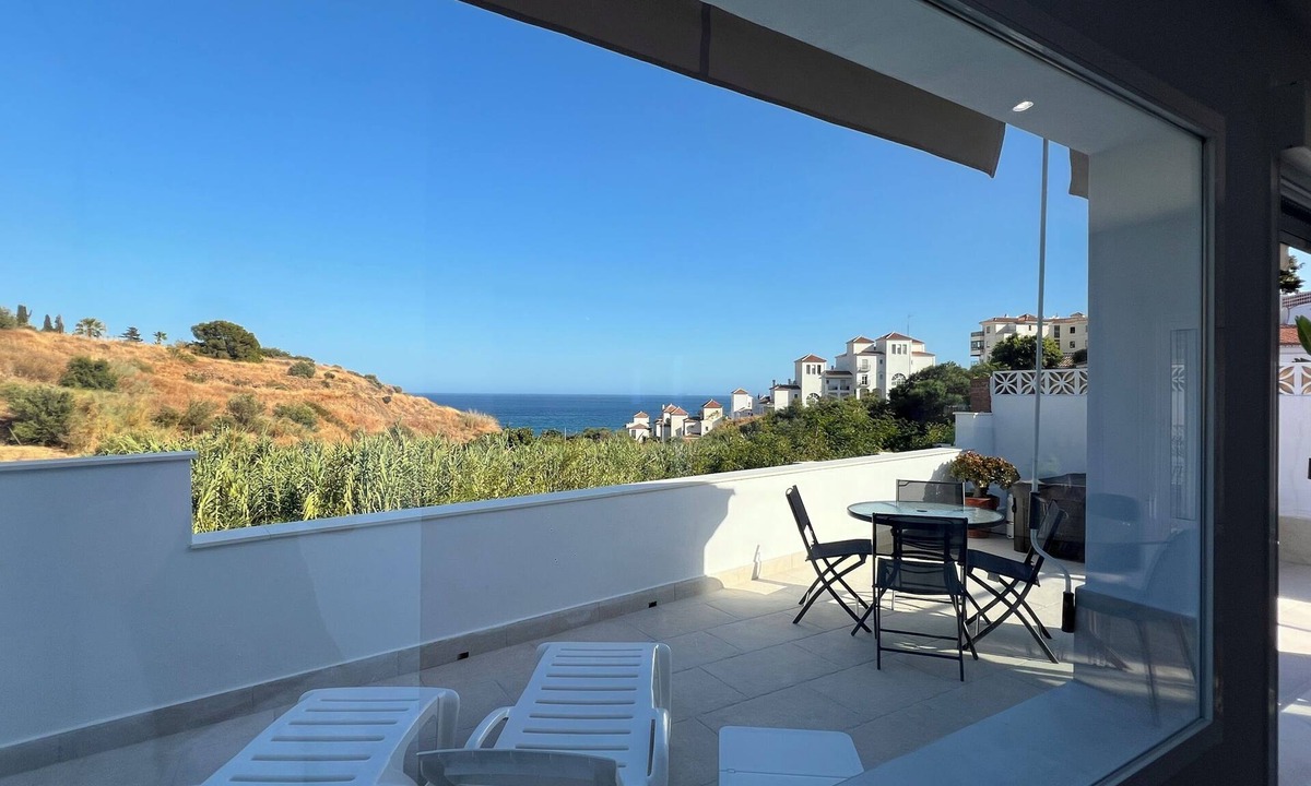 Torrox Costa Ski Chalet | Fantastic villa with ocean views