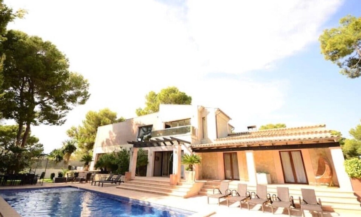 Torrenova House | Fantastica Casa Cerca Playa con Piscina y Terraza