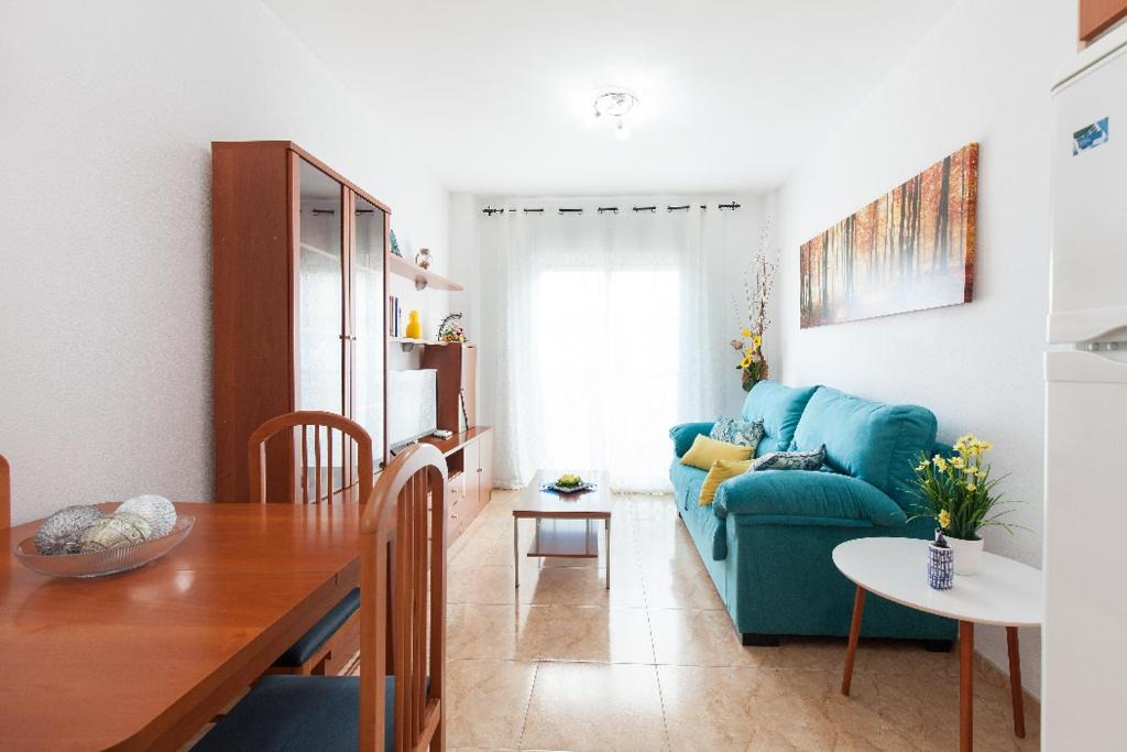 Roquetas de Mar Apartment | Fantastico apartamento en el centro de Roquetas, 300Mb Optic Fiber high speed internet, Smart tv