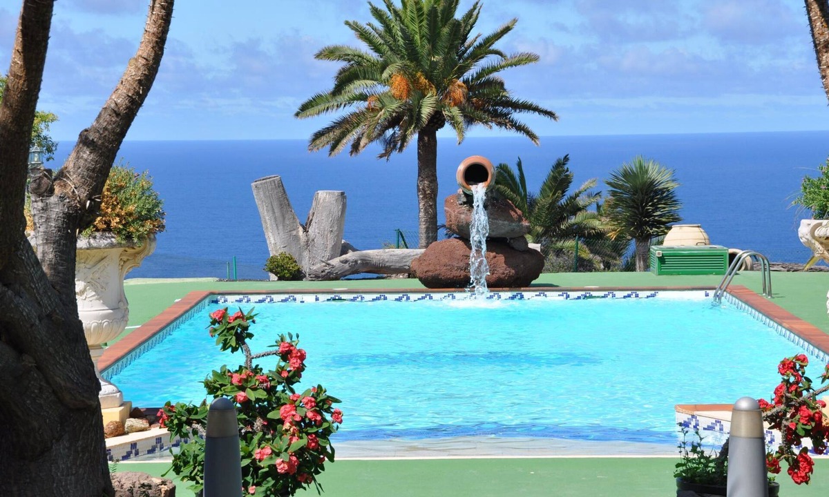 Moya House | Finca "Hacienda" mit eigenem Schwimmbad by Interhome