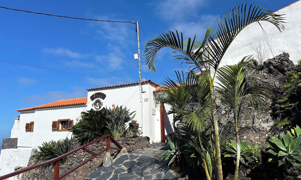 El Tanque House | Finca La Hoya 4 - Tradition meets modernity - sea views, pool & conservatory