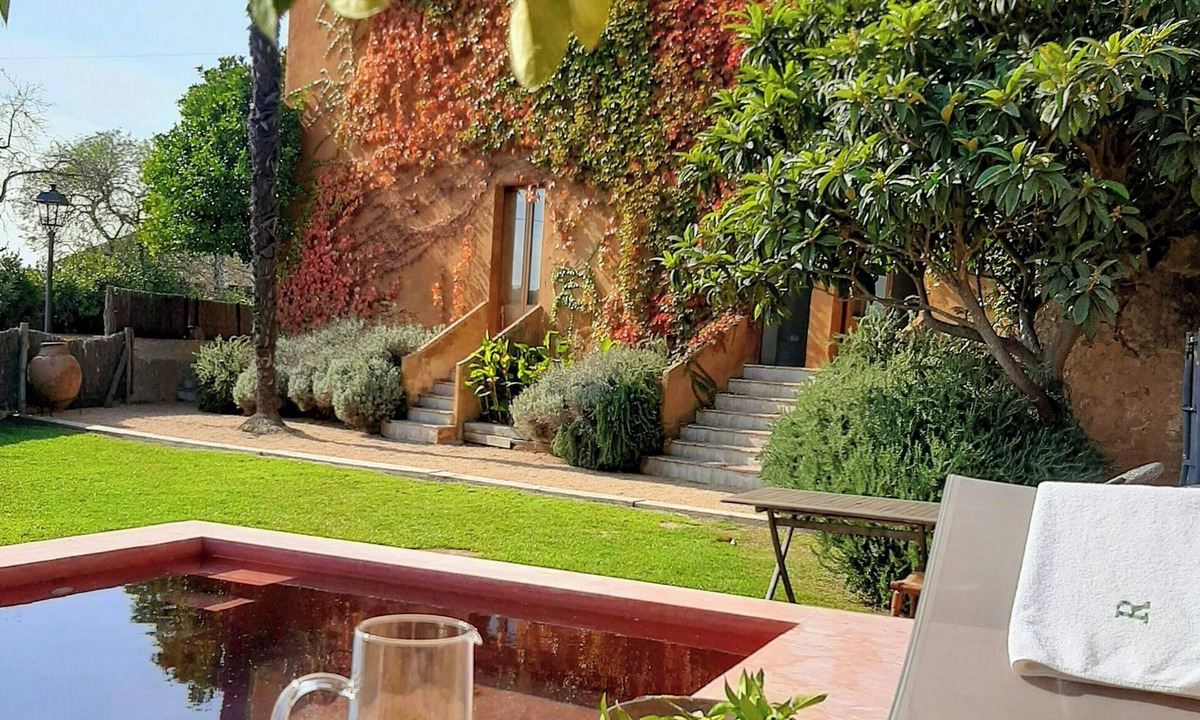 Regencos Apartment | Flat in a former rectory near Begur