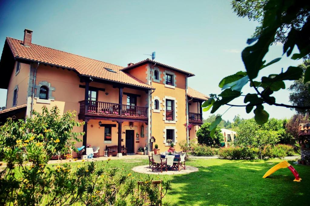 Estrada Hotel | Fuente De Las Anjanas