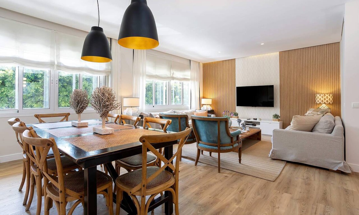 La Caleta Apartment | Genteel Home Paseo de Reding