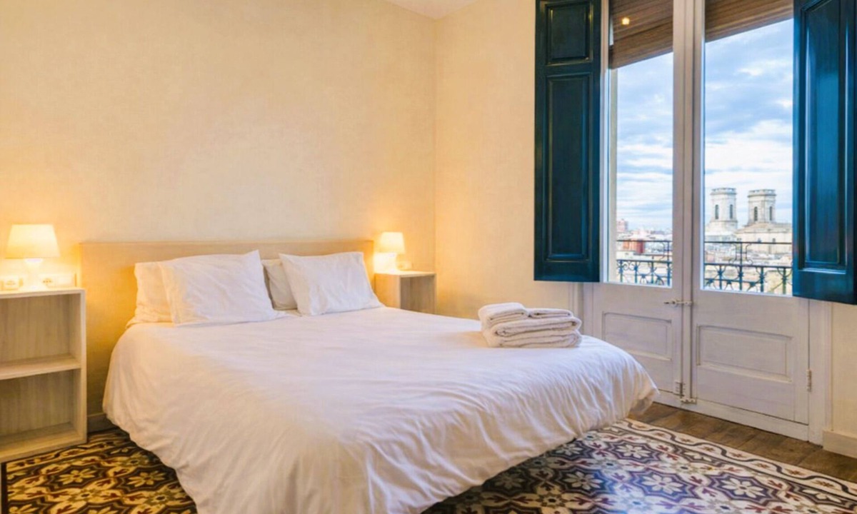 Barri Vell Apartment | Girona-Costa Brava: Historical & Vintage (optional parking)