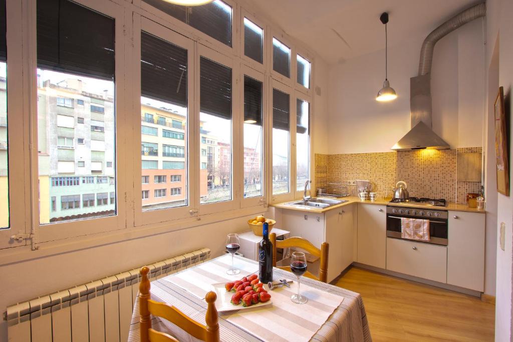 Old Town Apartment | Girona Riverside