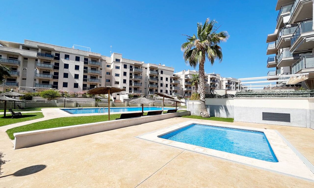Canet de Berenguer Apartment | Global Vacacional: Apartment with large terrace in Canet