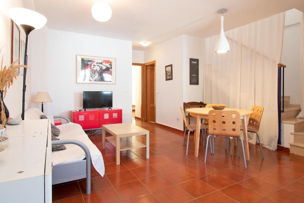 Playa de Almarda Apartment | Global Vacacional, Apartamento con piscina en playa Corinto