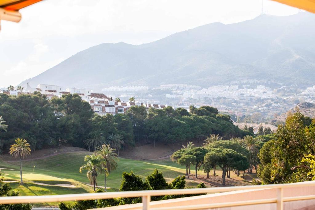 Torrequebrada Apartment | Golf & Beach Benalmadena