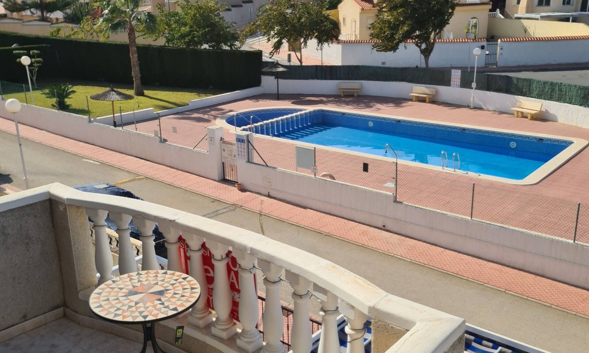 Quesada Apartment | Gorgeous 3 Bed En-Suite, Huge Roof Terrace overlooking Pool and La Marquesa Golf