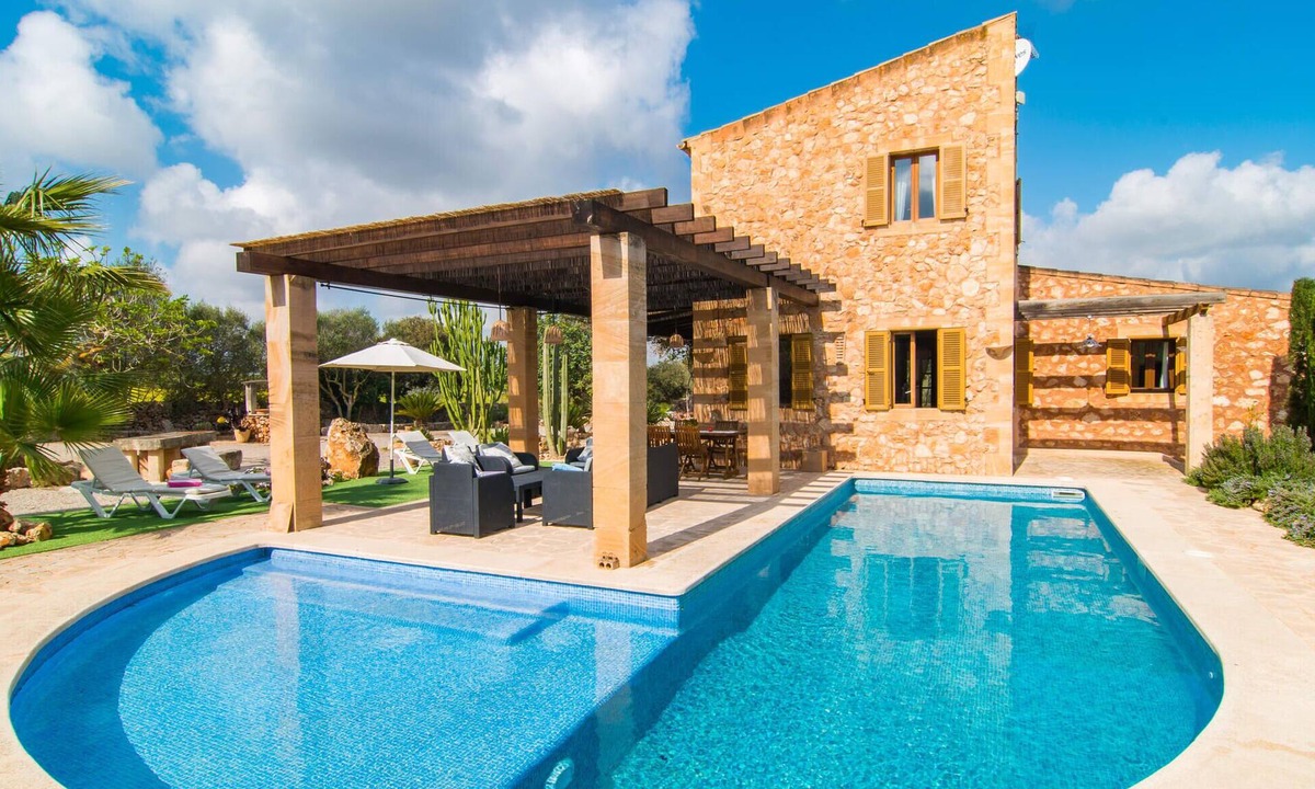Campos House | Gorgeous home in Campos with private swimming pool, can be inside or outside