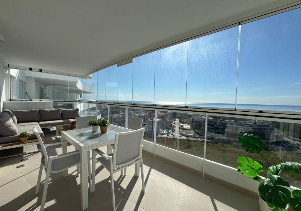 Canet de Berenguer Apartment | Gran Canet Salva, moderno apartamento con terraza y vistas al mar