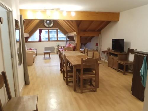 Guzet Neige Apartment | Grand studio loft idéal pour les familles
