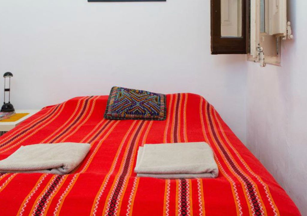 El Poble-sec House | Great centric BEDROOM in Barcelona!
