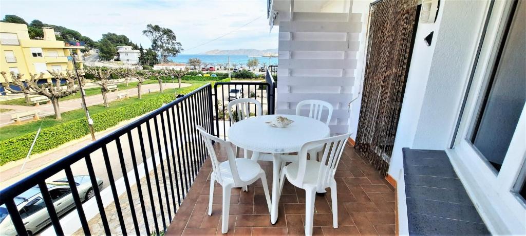 Llanca Apartment | GRIFEU 2