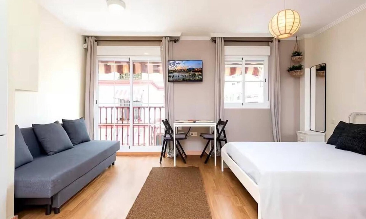 La Trinidad Apartment | H2M Ventura Angel Loft SmartTv & AACC near centre