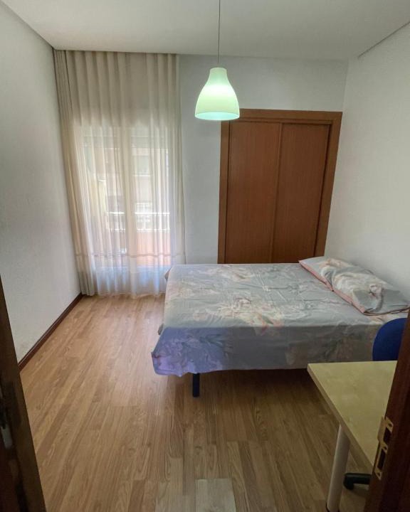 Carabanchel Apartment | Habitación privada con terraza Madrid Rio
