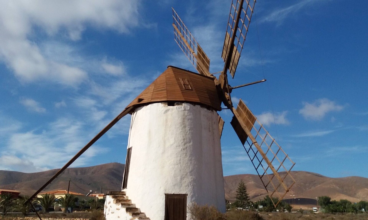 Antigua Villa | Historic traditional house with windmill