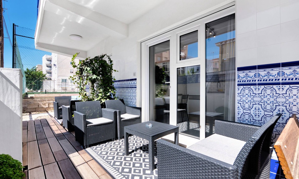 Grau i Platja Apartment | Holiday Apartment "Soleole2" with Shared Terrace & Wi-Fi