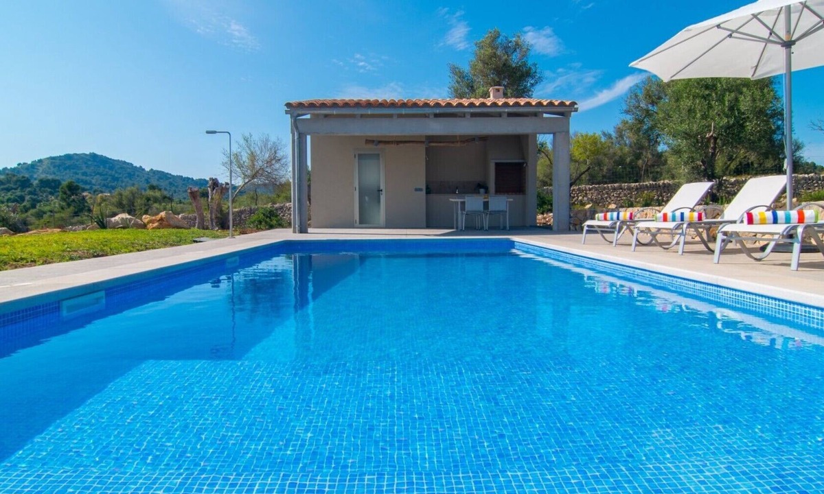 Arta House | Holiday Home 'Can Colomer Ferragut' with Mountain View, Private Pool and Wi-Fi