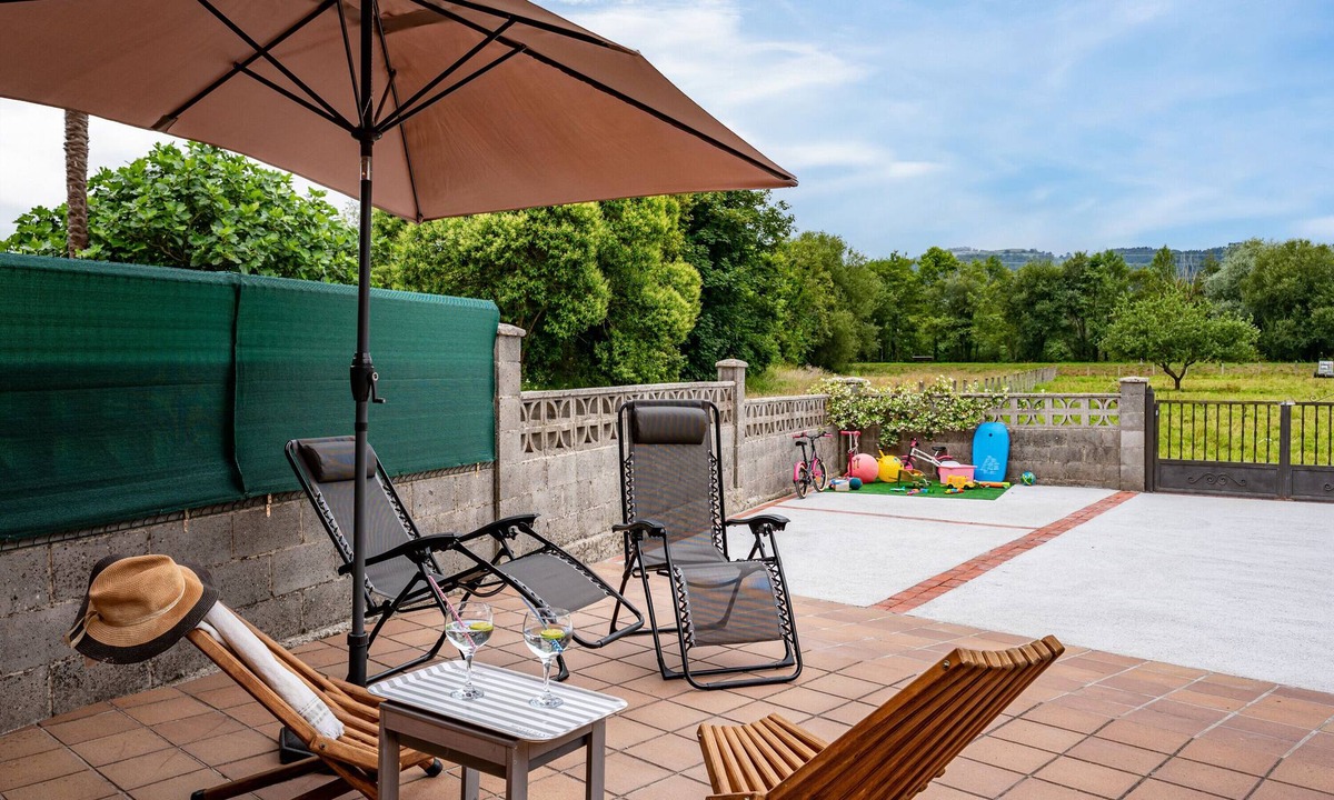 Sales House | Holiday Home 'Carmina' with Mountain View, Private Terrace and Wi-Fi