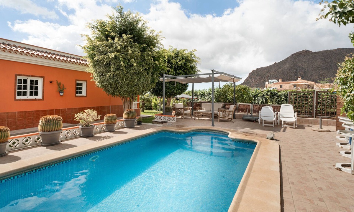 El Rincon House | Holiday Home in El Roque with Private Pool and Fibre Optic Wi-Fi