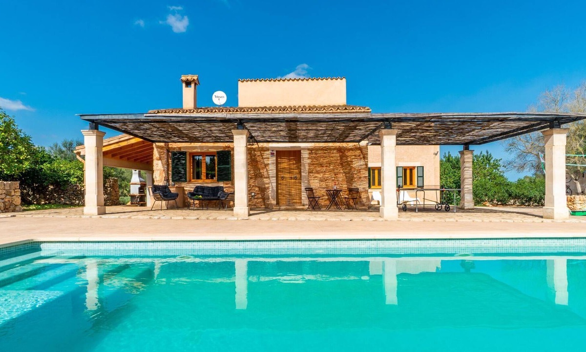 Sineu House | Holiday home in the pretty town of Sineu