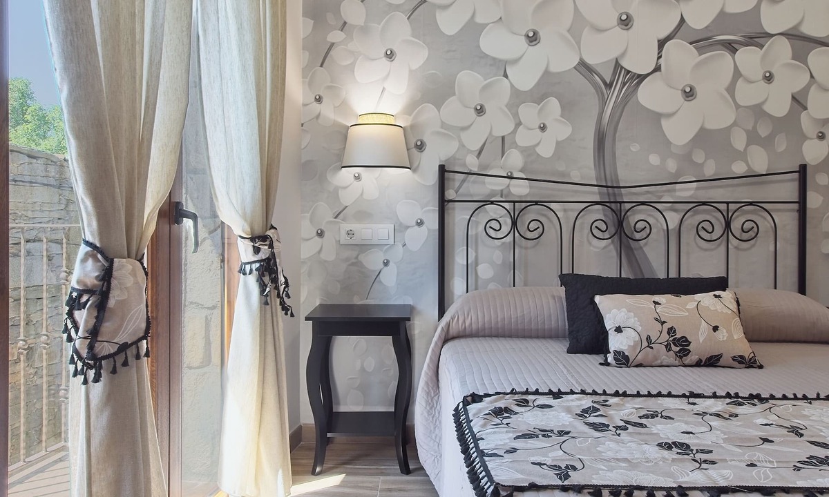 San Justo House | Holiday Home 'Lago De Sanabria' with Mountain View, Private Garden and Balcony
